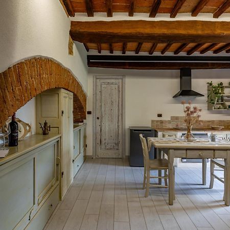 Pociano 1863 - Country House With Stunning View Of Siena Lupompesi Exterior foto