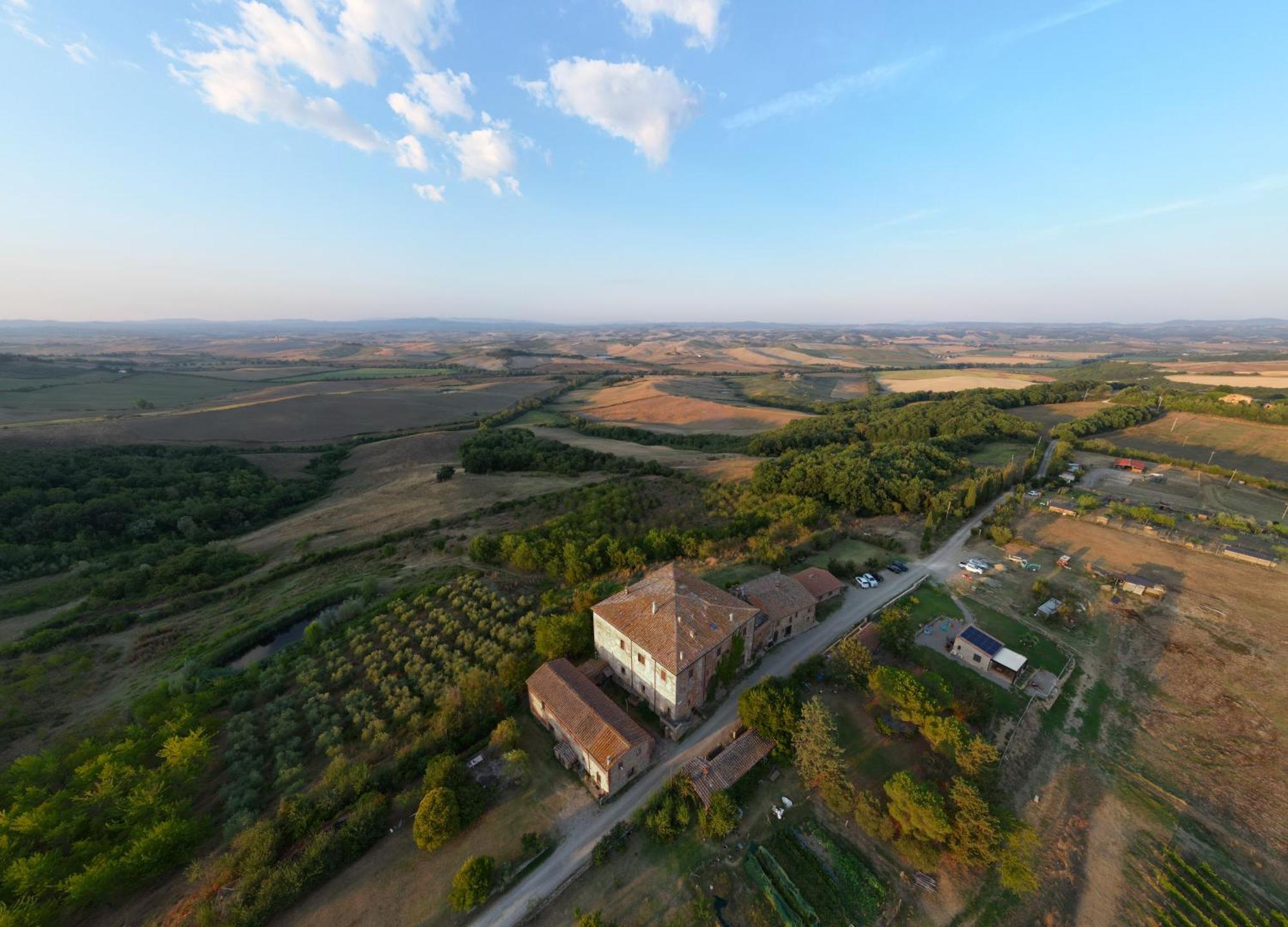 Pociano 1863 - Country House With Stunning View Of Siena Lupompesi Exterior foto